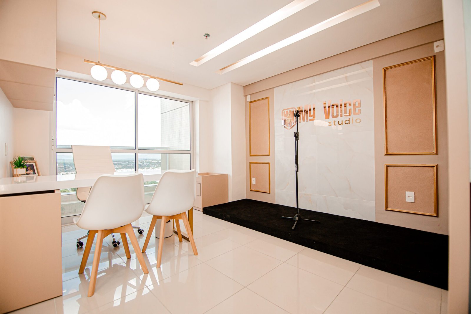 unique condominio